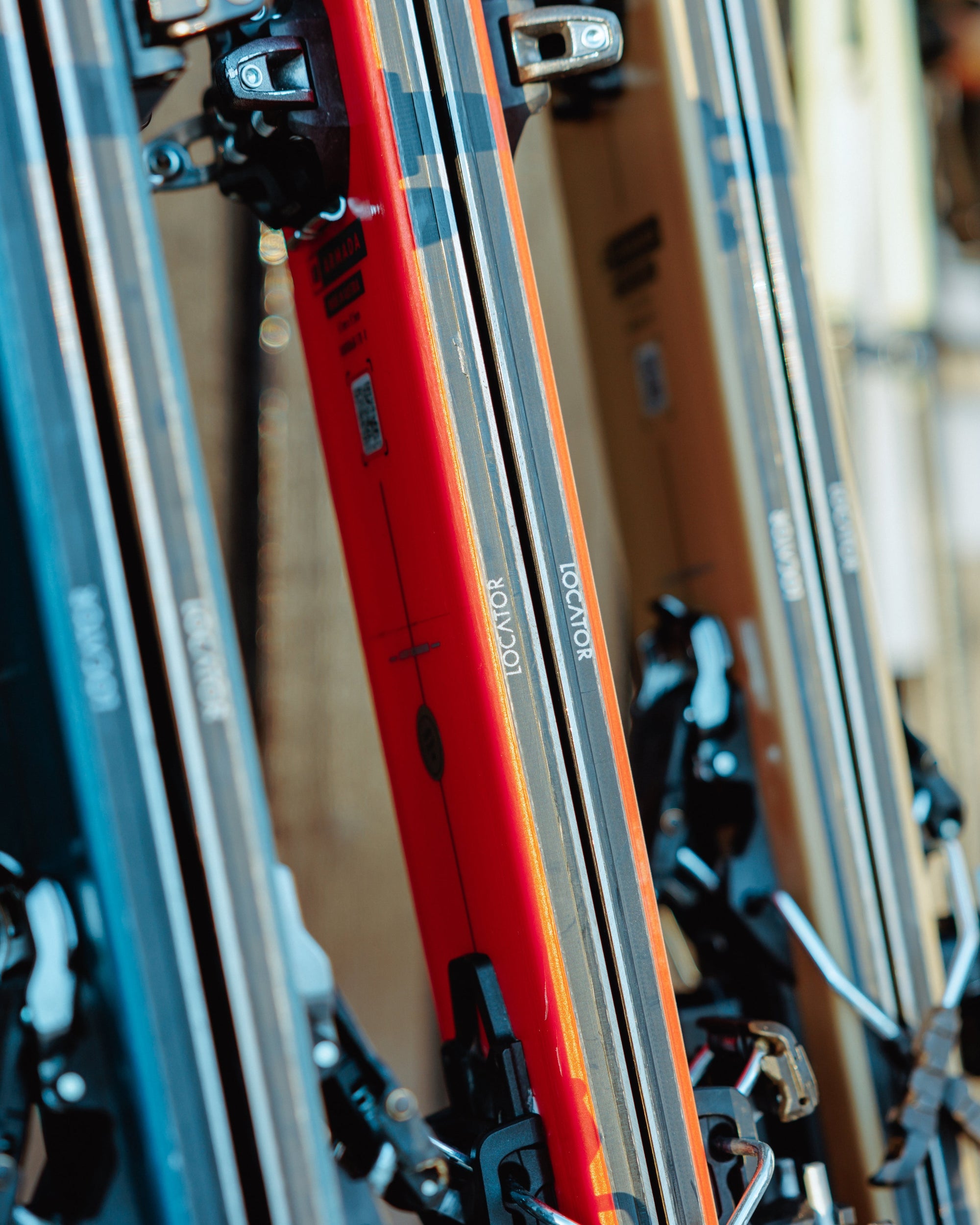 Ski lagern im neuen Depot Zillertal. Beheiztes Skidepot Talstation. 